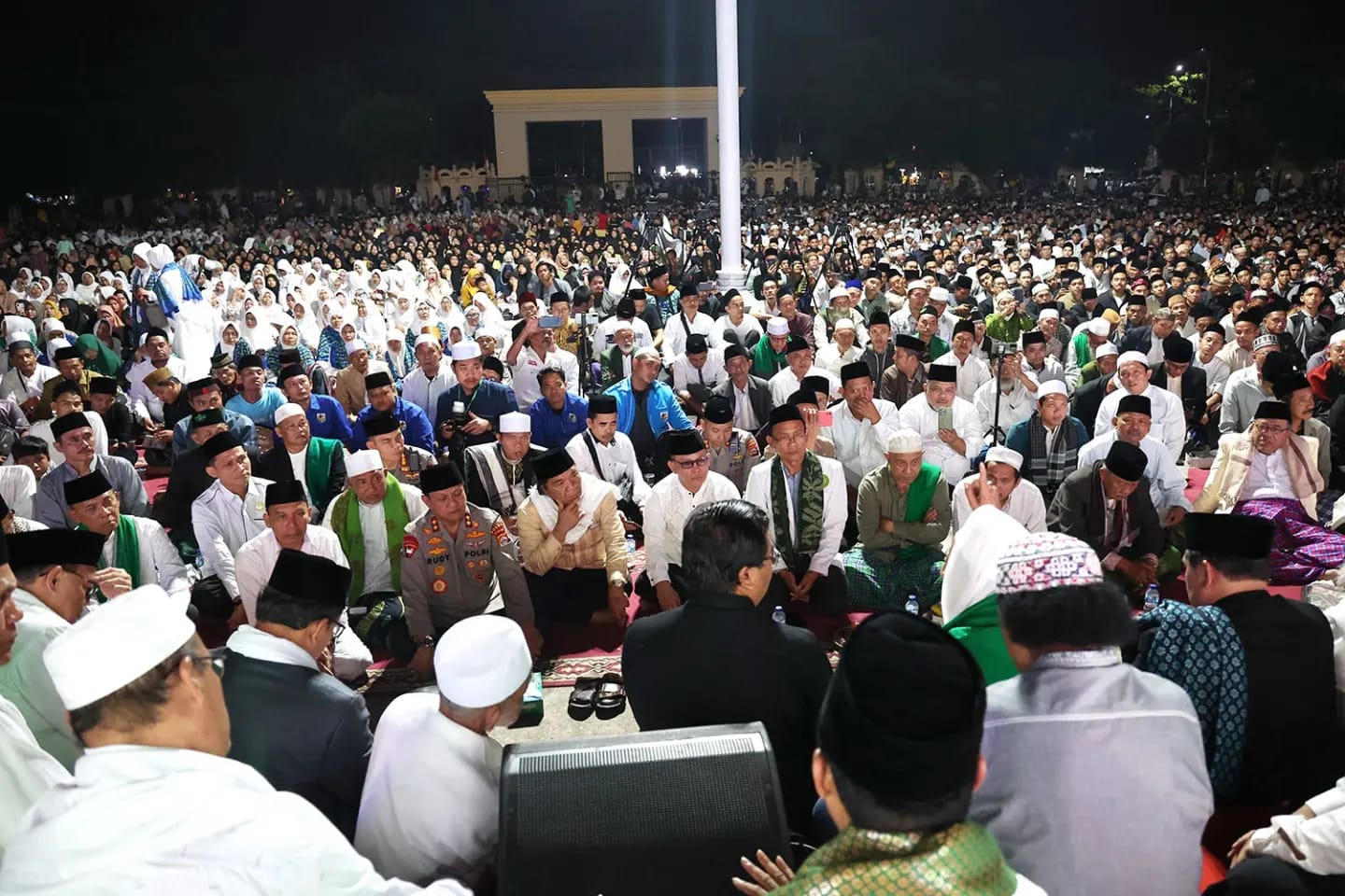 Istighosah Hari Bhayangkara Ke-77, Pj Gubernur Banten Al Muktabar Ajak Tingkatkan Cinta Tanah Air