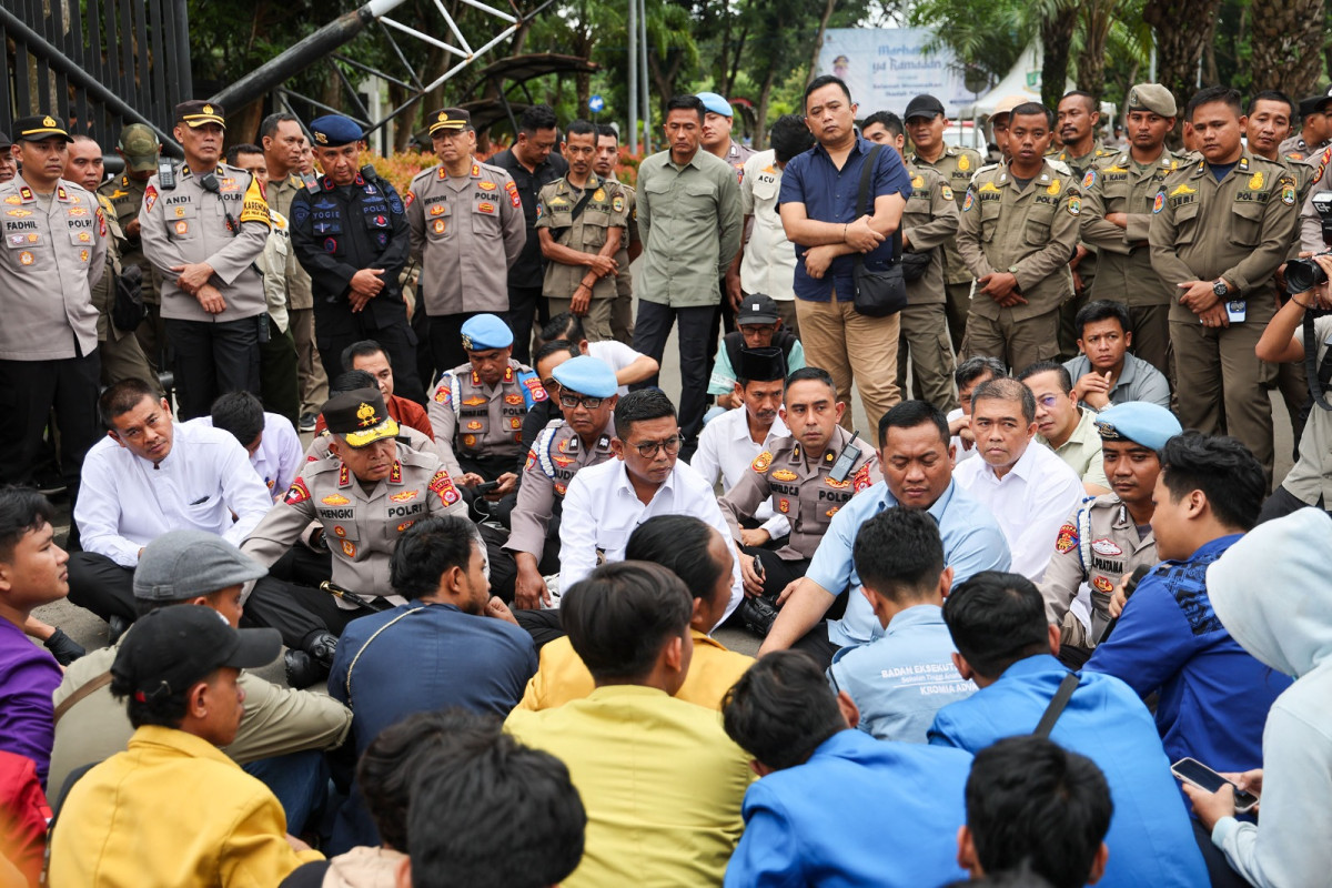 Temui Aliansi BEM, Gubernur Andra Soni Pastikan Partisipasi Mahasiswa di Musrenbang