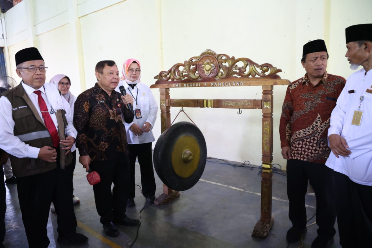 Wagub Dimyati: Program Jumat Berbagi Turut Bentuk Karakter Siswa