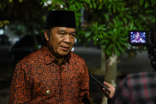 Pj Gubernur Banten Al Muktabar Sambut Kedatangan Wapres KH Ma'ruf Amin di Ponpes An Nawawi Tanara