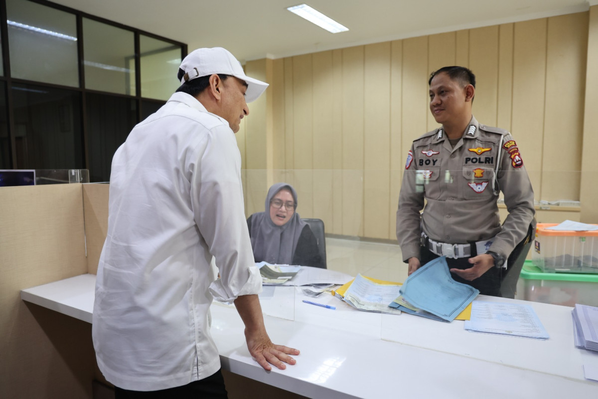 Wagub Banten A Dimyati Natakusumah Tinjau Pelayanan UPT Samsat Cikande Kabupaten Serang