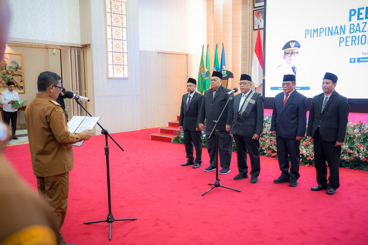 Lantik Pimpinan Baru, Gubernur Andra Soni Dorong Baznas Banten Terlibat Aktif dalam Pembangunan Daerah
