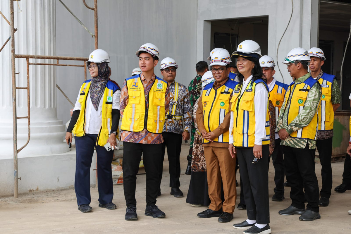 Gubernur Banten Andra Soni Dampingi Wapres Gibran Rakabuming Tinjau Cek Kesehatan Gratis
