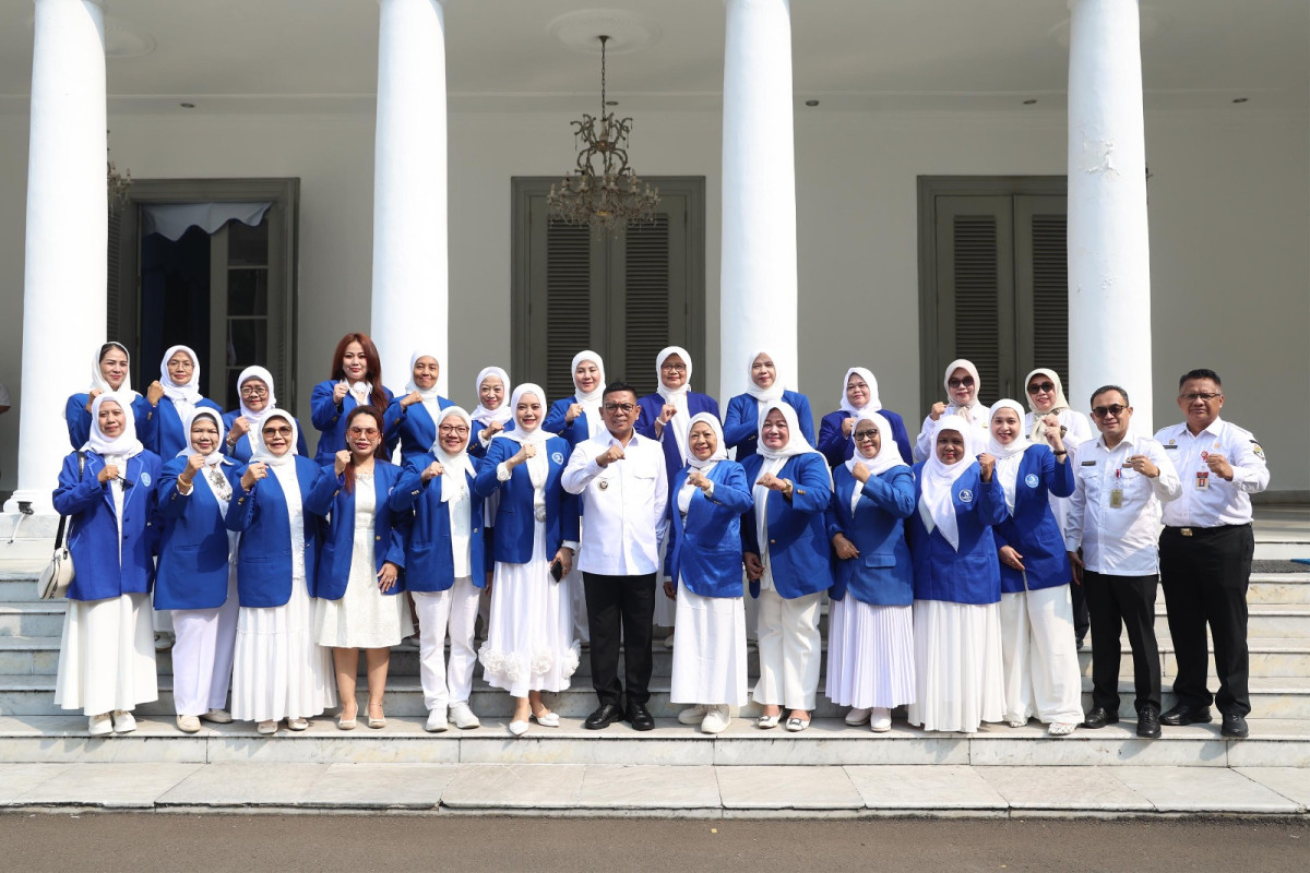 Gubernur Andra Soni Tekankan Pentingnya Peran Perempuan dalam Pembangunan