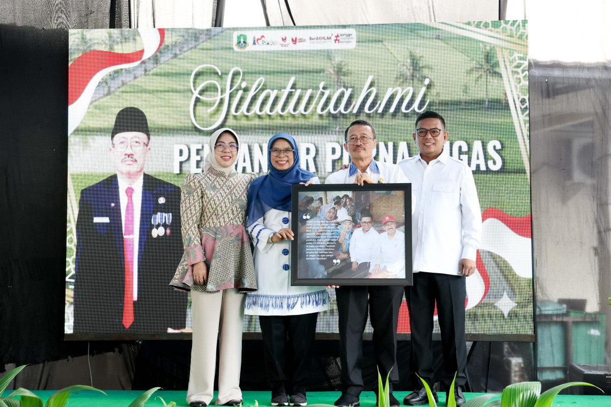 Gubernur Andra Soni Apresiasi Kinerja Agus Tauchid Dalam Capaian Swasembada Beras