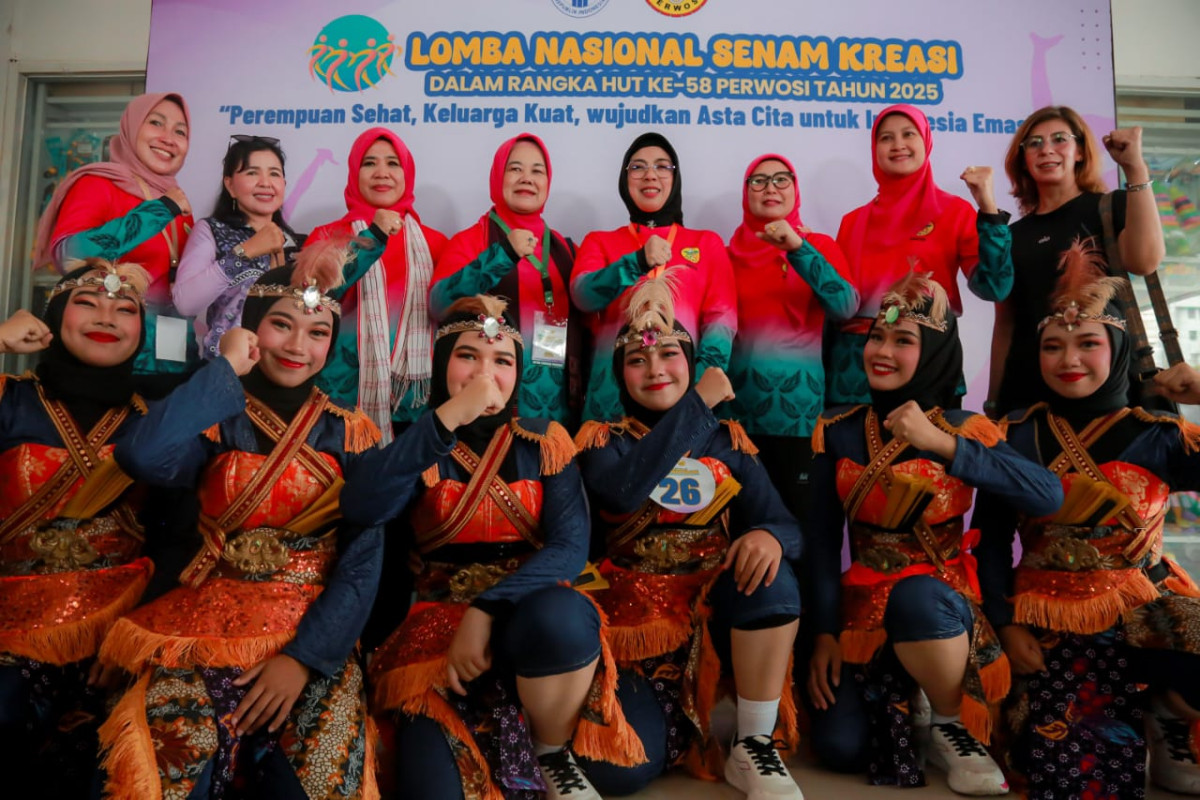 Tinawati Andra Soni Semangati Tim Banten di Lomba Senam Kreasi Nasional 2025