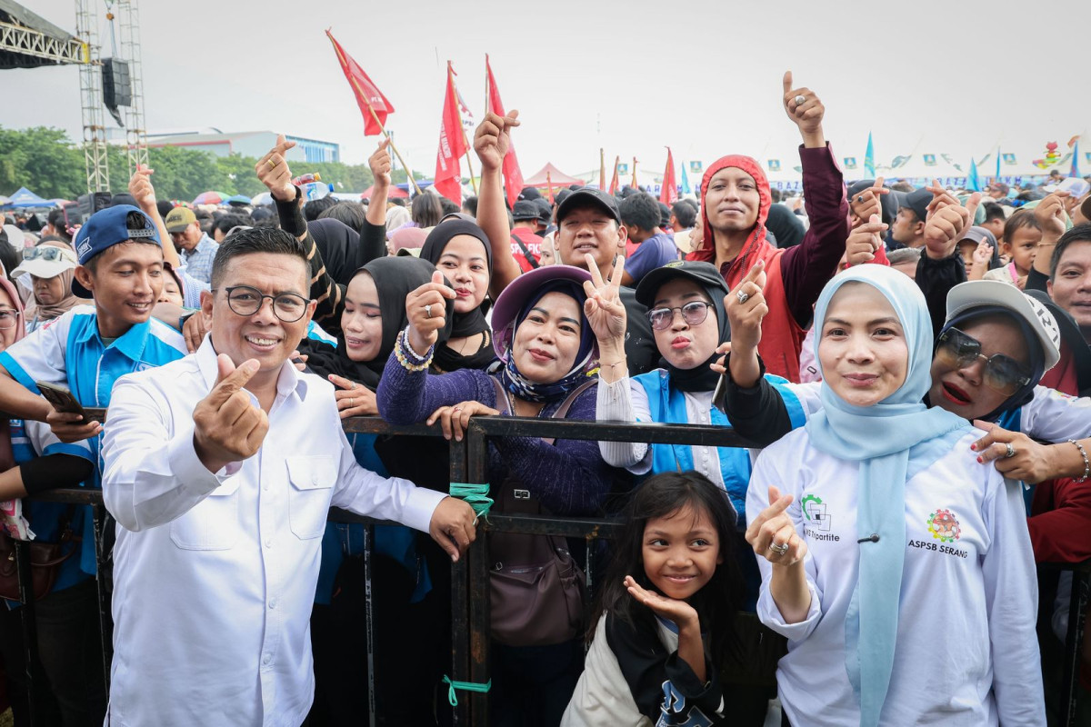 Di Peringatan May Day, Andra Soni Siap Tindak Tegas Praktik Percaloan Tenaga Kerja