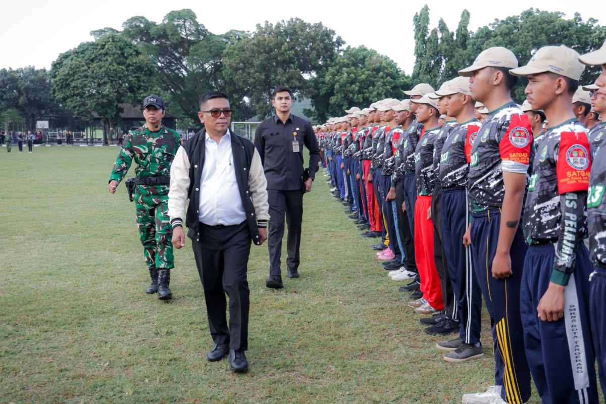 Gubernur Banten Andra Soni Tutup Kegiatan Pelajar Anti Tawuran 2025, Apresiasi Pembinaan Yonif Arya Kemuning