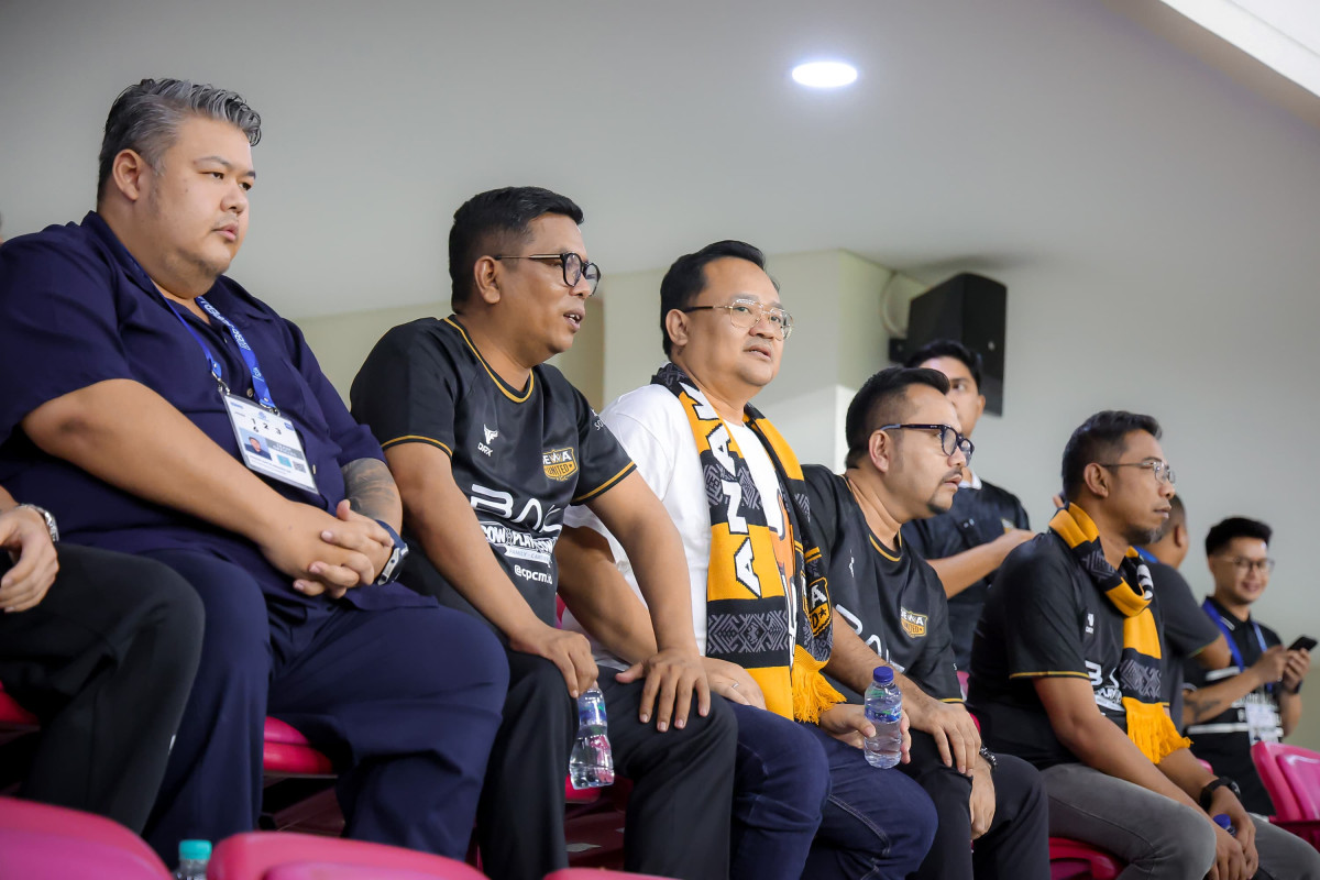 Saksikan Laga Dewa United Vs Persik Kediri, Gubernur Banten Andra Soni Senang, BIS Unjuk Kualitas