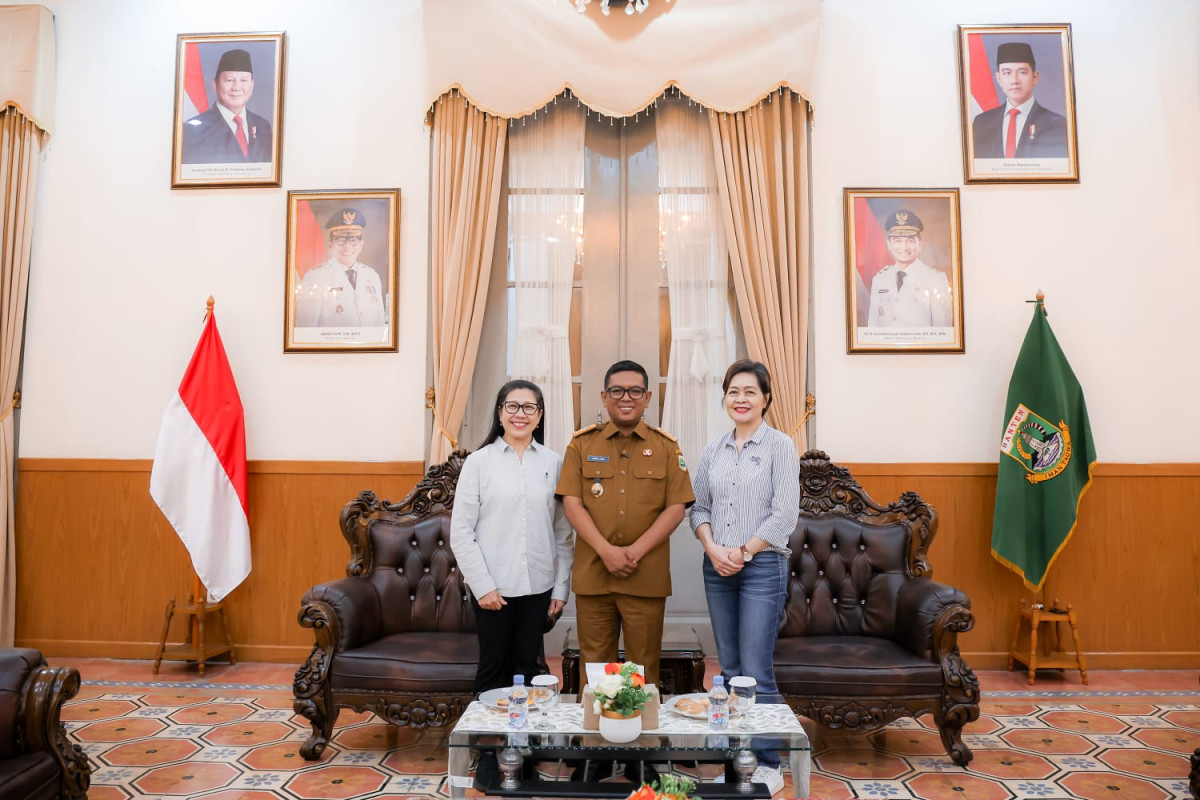 Terima Kunjungan Legenda Tenis Meja, Gubernur Andra Soni Bahas Kesejahteraan Atlet hingga Kesiapan Tuan Rumah PON