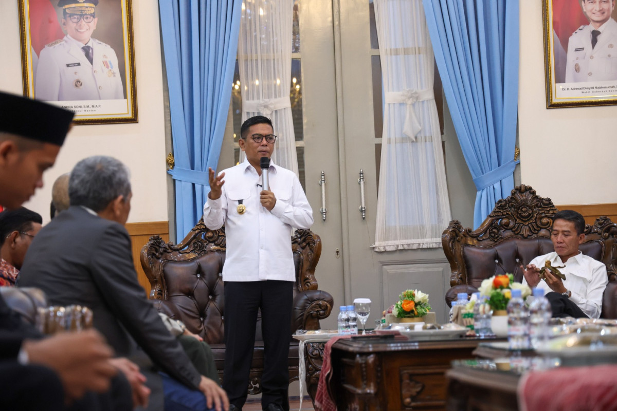 Gubernur Andra Soni Lepas Keberangkatan 21 Petani Milenial Magang di Jepang