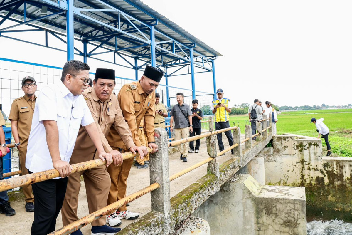 Tingkatkan Kendali Banjir Sungai Cirarab, Gubernur Banten Andra Soni Pastikan Pintu Air Otomatis Bendung Sarakan Berfungsi