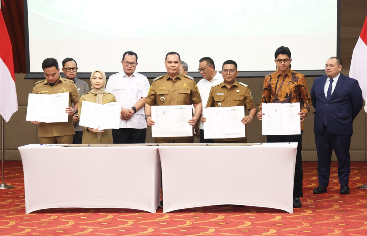 Gubernur Andra Soni Tandatangani Kesepakatan Bersama Pembangunan PSEL Serang Raya