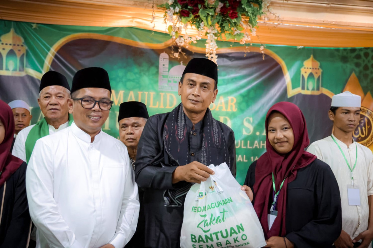 Hadiri Maulid, Gubernur Andra Soni Sampaikan Fokus Program ke Masyarakat