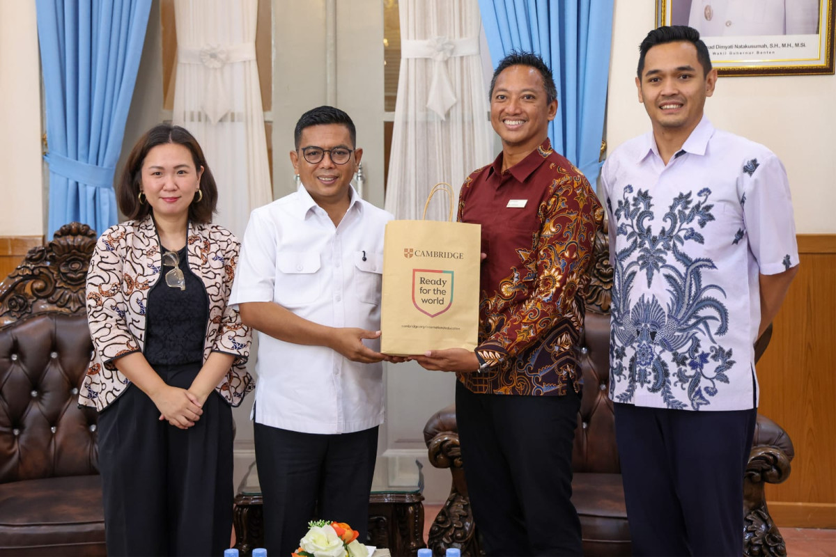 Terima Audiensi Cambridge Indonesia, Gubernur Andra Soni Jajaki Kerja Sama Peningkatan Mutu Pendidikan