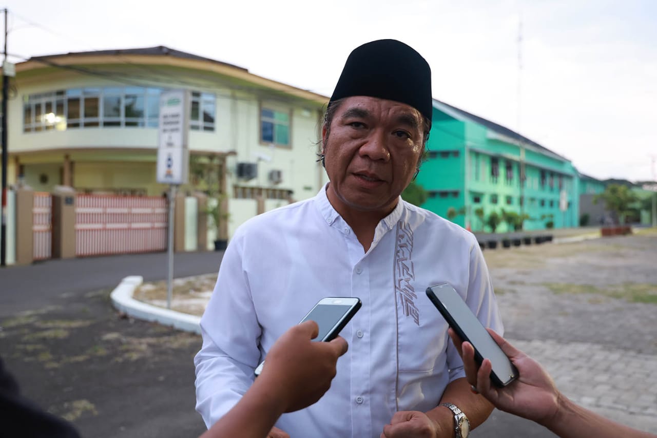 Pj Gubernur Banten Al Muktabar Sambut Kedatangan Wapres KH Ma'ruf Amin di Ponpes An Nawawi Tanara